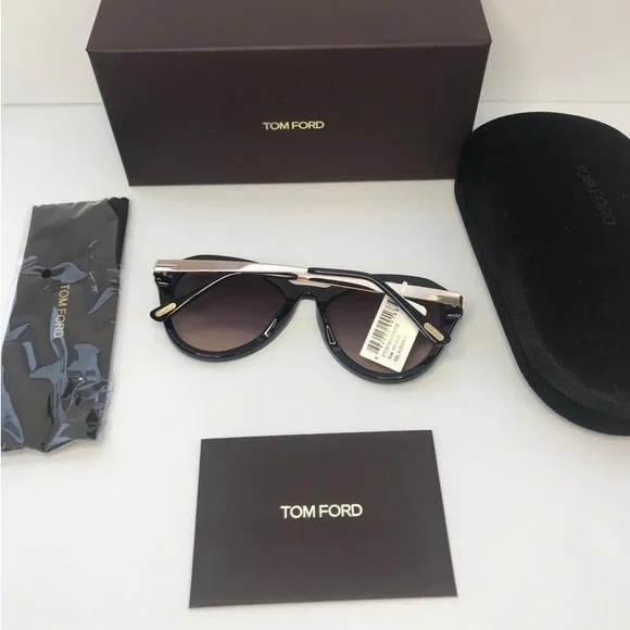 New authentic Tom Ford TF 576 01B Lisa-02 Sunglass display picture 1